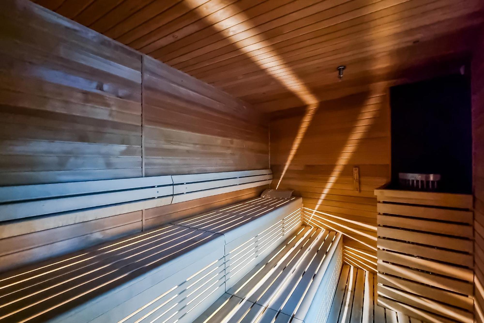 Apartment Hanza Tower No. 524 - Swimming Pool, Jacuzzi, Balcony *